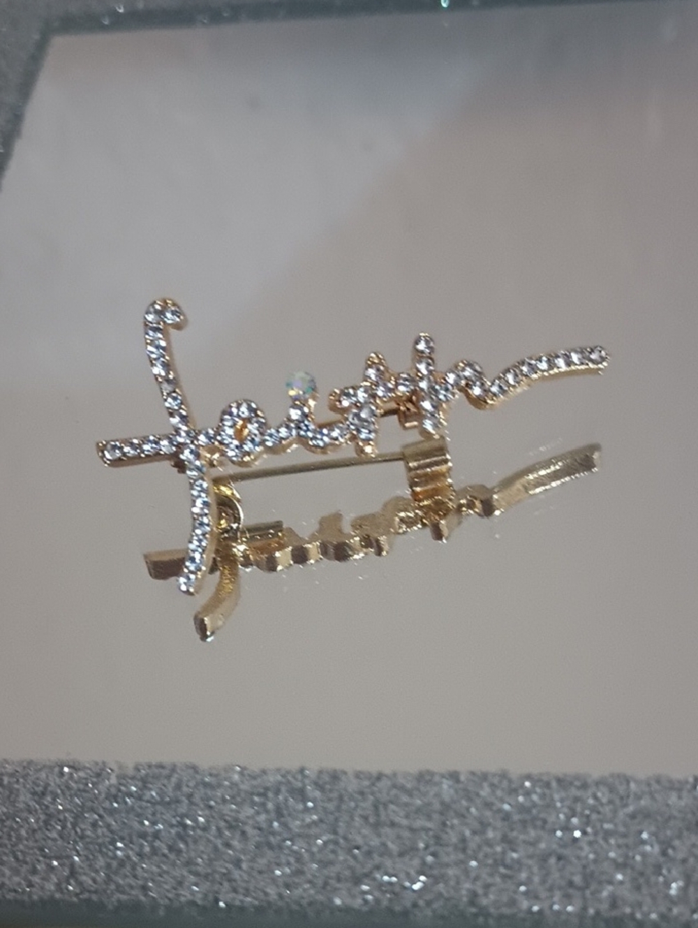 Women Gorgeous Faith Brooch Pin- Gold